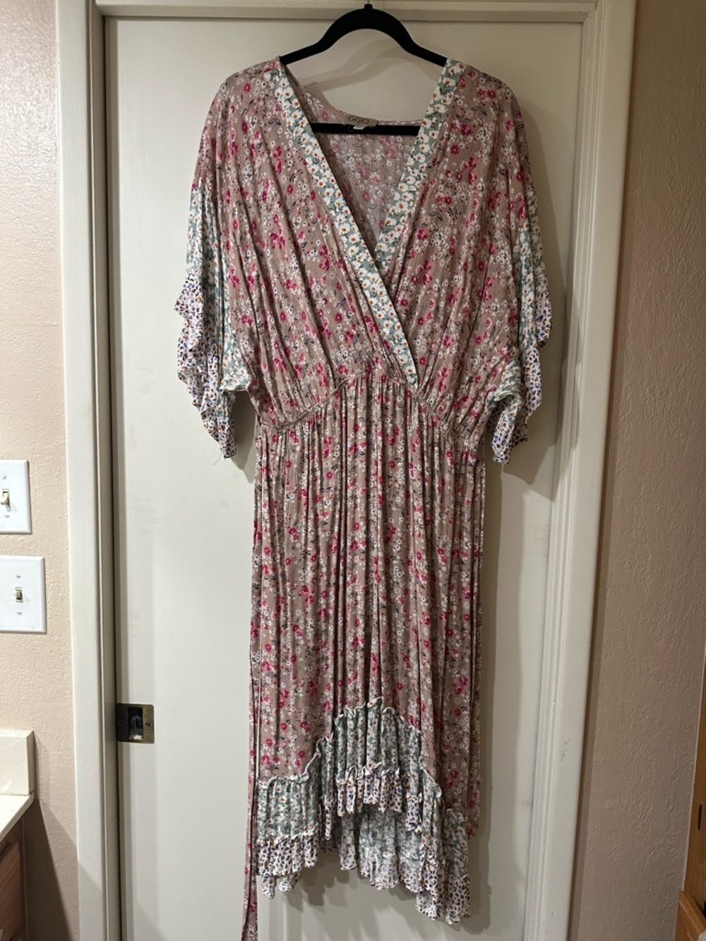 Floral V-Neck High-Low Maxi Dress in Beige and Pink